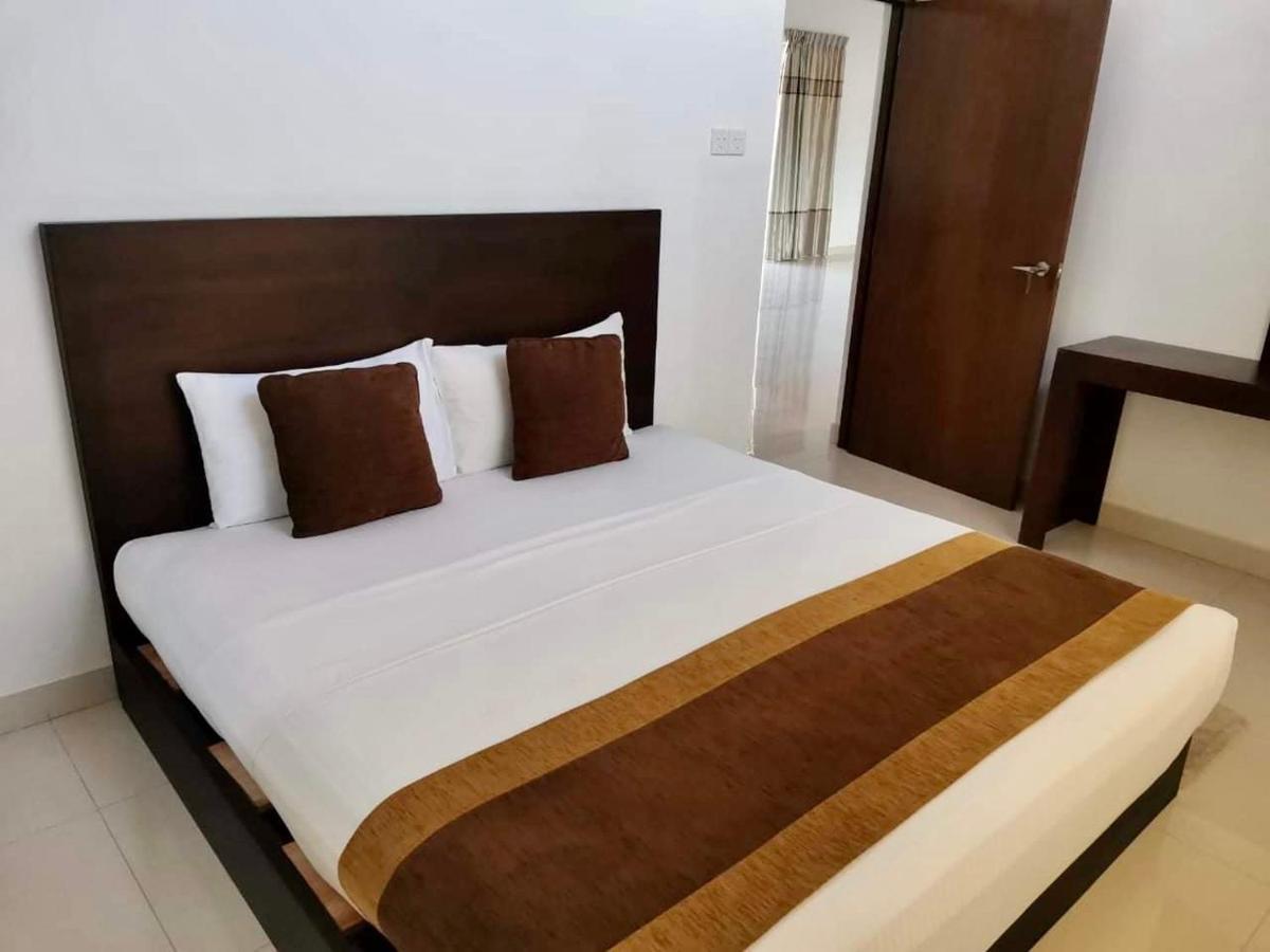Aradhana Airport Transit Hotel 卡图纳耶克 外观 照片