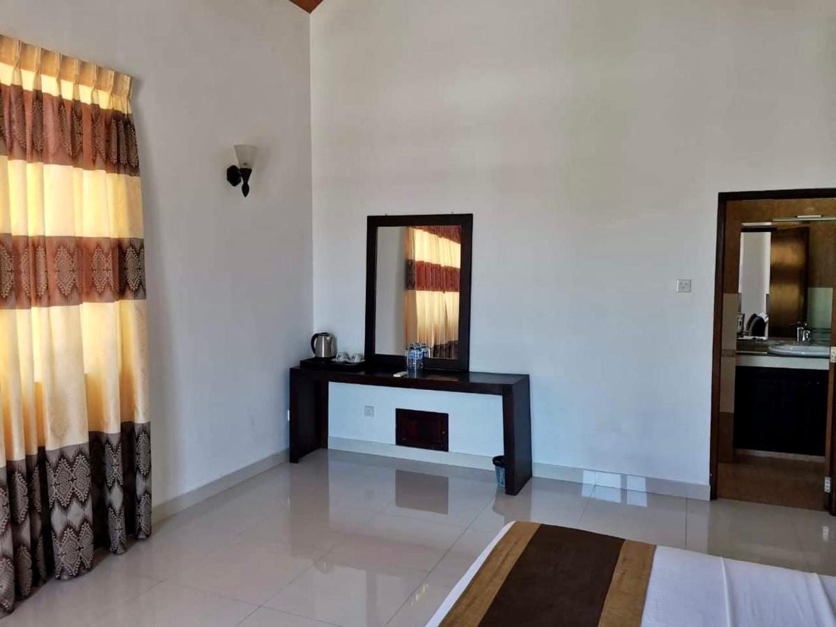 Aradhana Airport Transit Hotel 卡图纳耶克 外观 照片