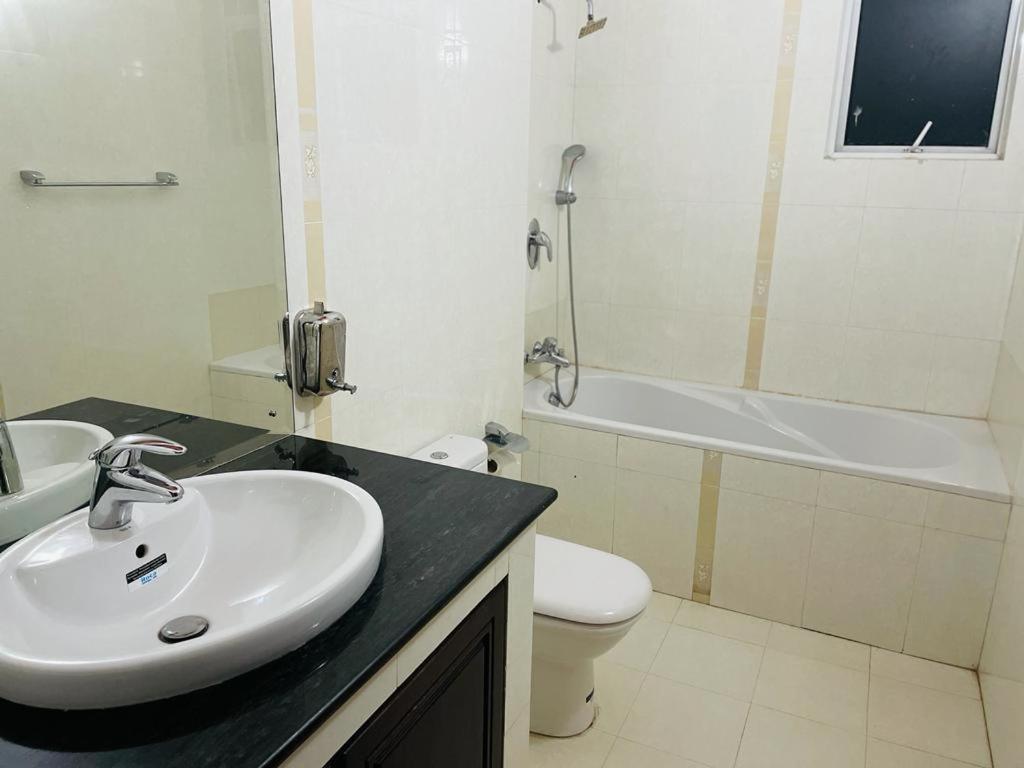 Aradhana Airport Transit Hotel 卡图纳耶克 外观 照片