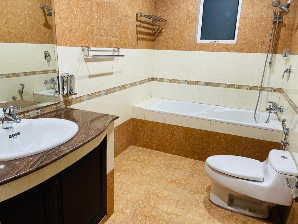 Aradhana Airport Transit Hotel 卡图纳耶克 外观 照片
