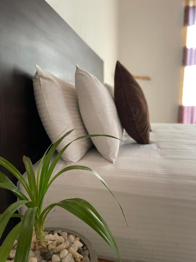Aradhana Airport Transit Hotel 卡图纳耶克 外观 照片